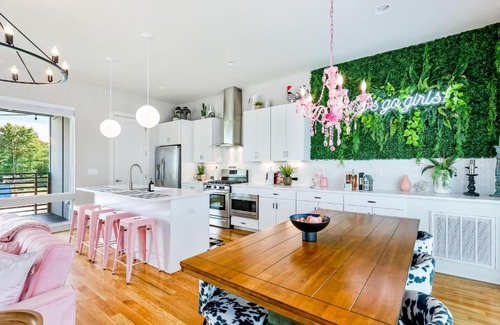 Nashville House | The Pink Cowgirl