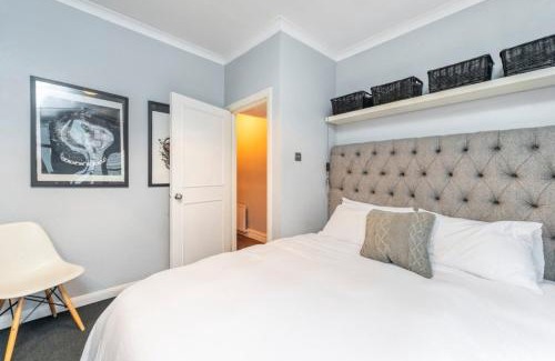 Haverstock Apartment | The Pink House
