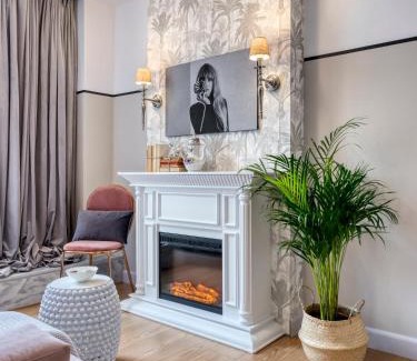 Psirri Apartment | The Pinnacle Athens