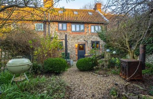 Kelling House | The Plough Wheel by Big Skies Cottages