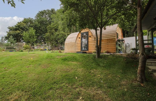 Halfway House Cottage | THE POD, pet friendly, character holiday cottage in Minsterley