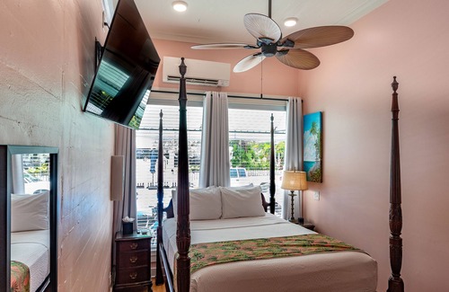Key West Historic District Hotel | The Porch on Frances Inn