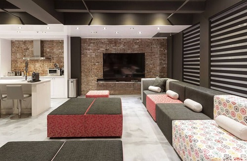 Downtown Montreal Apartment | THE PRESIDENTIAL LOFT | Holland Hotel