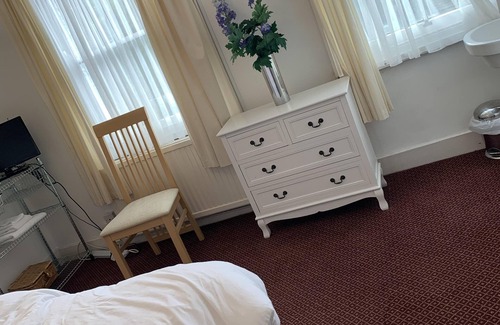 Reigate House | The Prince of Wales