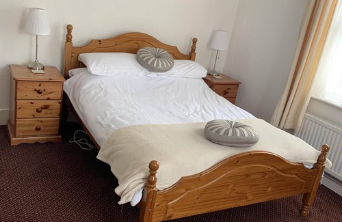 Reigate House | The Prince of Wales