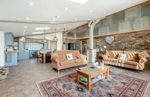Wisbech House | The Priory