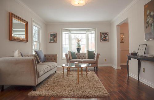 Historic Old Town House | The Promenade Cottage License # 002-2023