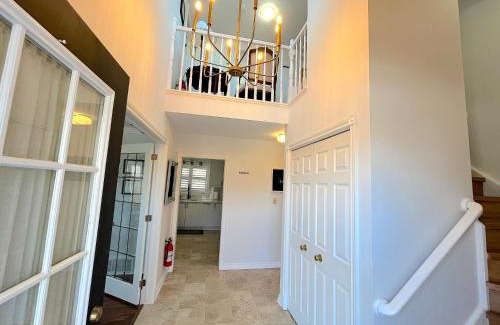 Historic Old Town House | The Promenade Cottage License # 002-2023