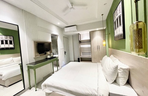 Puri Hotel | The Puri stays - Sea view & Temple