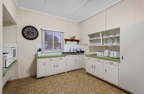 Redcliffe House | The Queenslander Prince Edward Parade