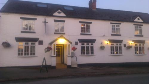 Forden Hotel | The Railway Inn