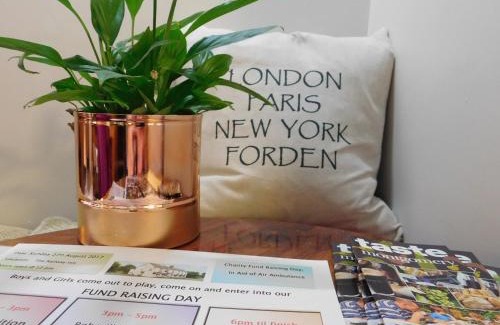 Forden Hotel | The Railway Inn
