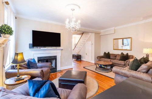 Historic District House | The Randall House - iTrip Vacations Annapolis