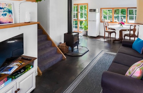 Mansfield Cottage | The Red Door - Centre of Mansfield
