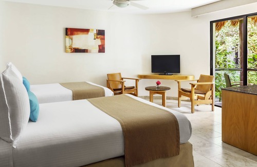 Playacar Resort | The Reef Playacar Beach Resort & Spa