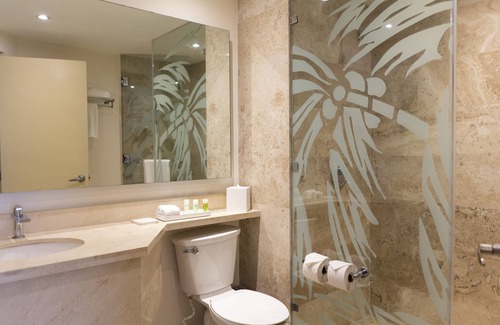Playacar Resort | The Reef Playacar Beach Resort & Spa