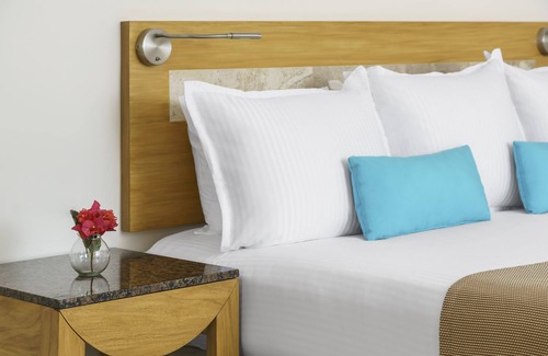 Playacar Resort | The Reef Playacar Beach Resort & Spa