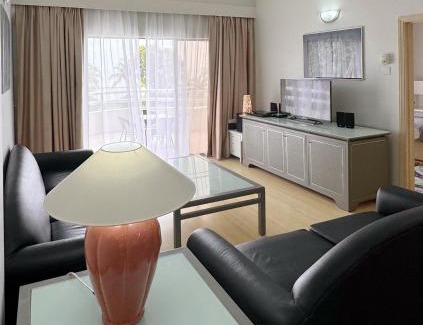 Si Rusa Apartment | The Regency Resort Homestay SEAVIEW Port Dikson