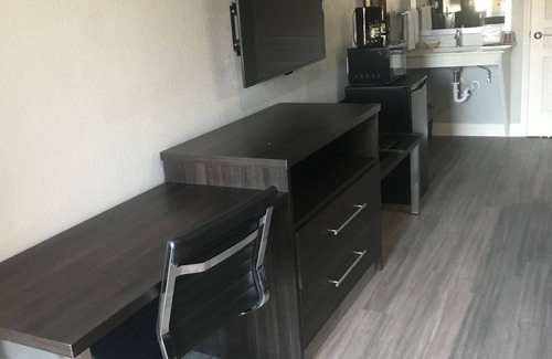 Barker Hotel | The Residency Suites