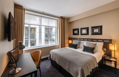Westminster Hotel | The Resident Victoria
