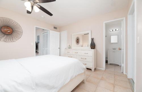 Wilton Manors Apartment | The Retreat 1 - Wilton Manors