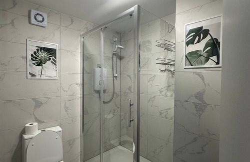 Marston Green Apartment | The Retreat apartment