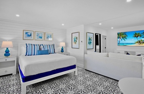 Bradenton Beach Hotel | The Retreat at Anna Maria Island Inn