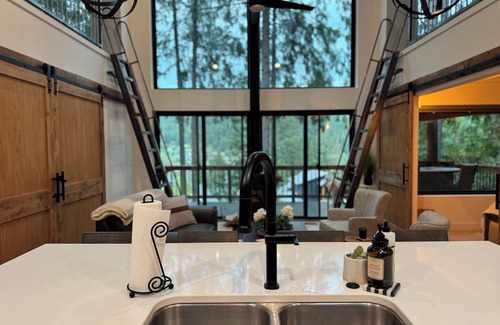 Coeur d'Alene House | The Retreat at Rockford Bay with Lake Views
