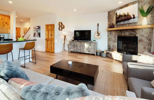 Beaver Bay Condo | The Retreat at Windsong on Lake Superior