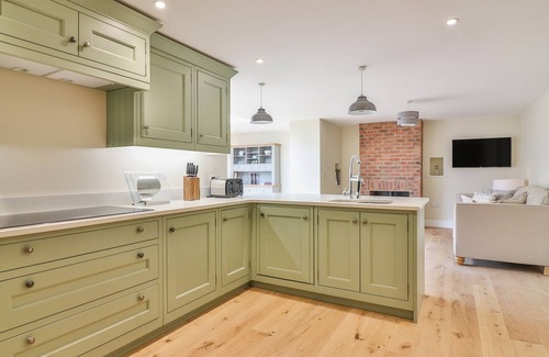 Weston-super-Mare Cottage | THE RETREAT, family friendly, luxury holiday cottage in Lympsham