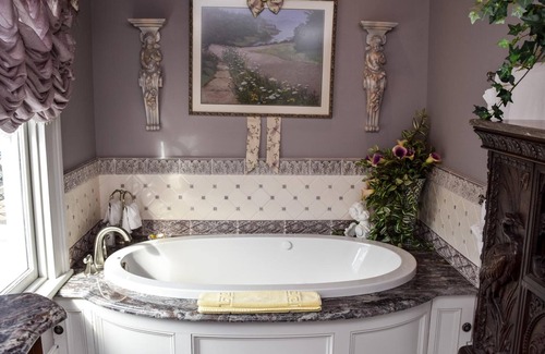 Old Town Fredericksburg Bed & Breakfast | The Richard Johnston Inn & 1890 Caroline House