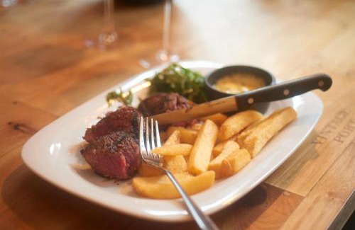 Cranleigh Hotel | The Richard Onslow