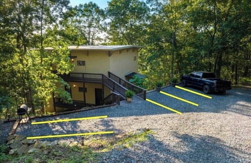 Valley Head Apartment | The Ridge at Buena Vista Bluffs