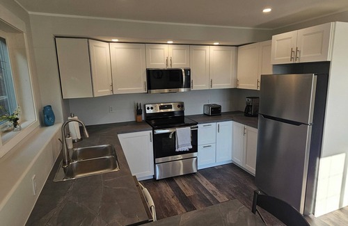 Central Okanagan House | The Ridge at Smith Creek - Licensed Legal Suite