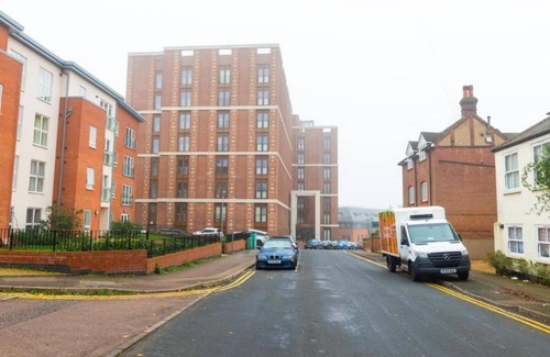 St Albans Apartment | The Ridgmont-st Albans-high Street- Near Luton Airport -train Station-balcony