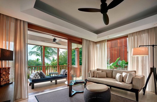 Moo 5 Resort | The Ritz-Carlton, Koh Samui