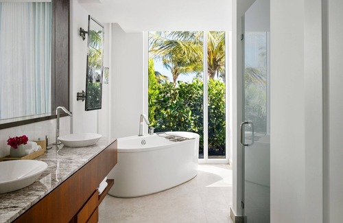 Grace Bay Hotel | The Ritz-Carlton Residences, Turks & Caicos