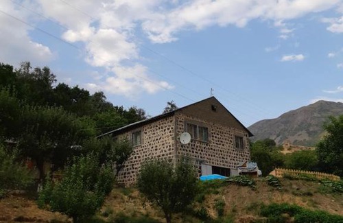 Yeghegis Bed & Breakfast | The River House Yeghegis