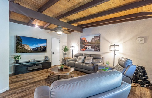 Yosemite Forks House | The River's Edge Resort