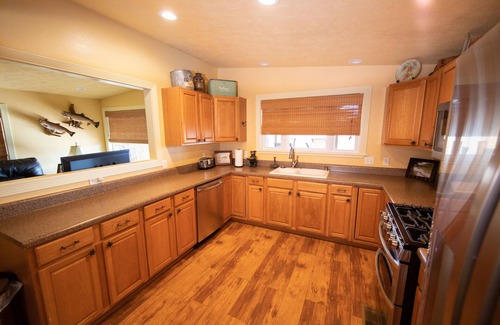 Buffalo City Cabin | The River Villa - Rileys Outfitter