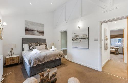 St. Mary's Park Apartment | The Riverbank Hideaway