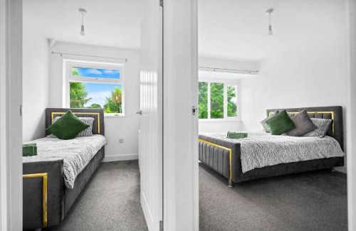 Olton House | The Rock Solihull Retreat Birmingham Airport