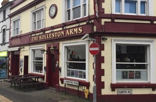 Swindon Hotel | The Rolleston Arms