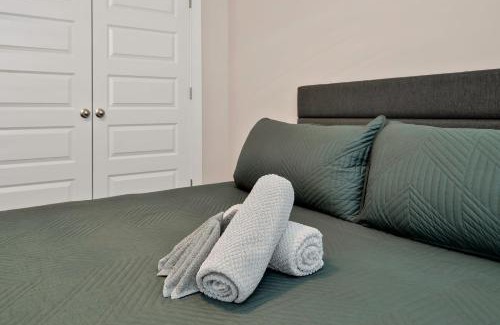 Clarksville House | The Rooftop Haven of Downtown (1012 Franklin St)