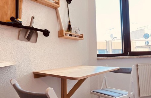 Bruckstraße Apartment | The Room - Direkt in der Stadt!