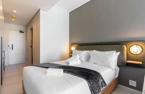 Bo'Kaap Apartment | The Rose 703: Modern 7th Floor City Apartment