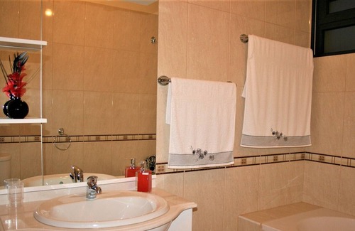 Arco da Calheta Villa | The Rose House - ETC Madeira