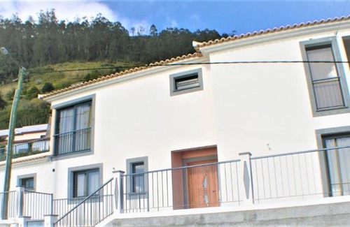 Arco da Calheta House | The Rose House