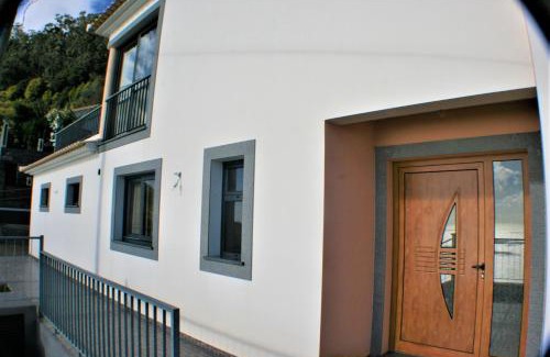 Arco da Calheta House | The Rose House