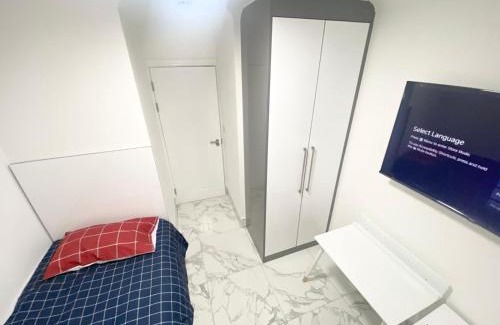 Townfield House | THE ROYAL BOUTIQUE REGENT LODGE bY LONDON , SLEEP 8